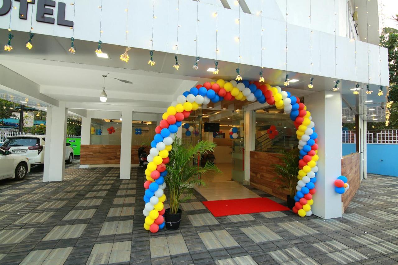 Gateway Airport Hotel Kannur ภายนอก รูปภาพ